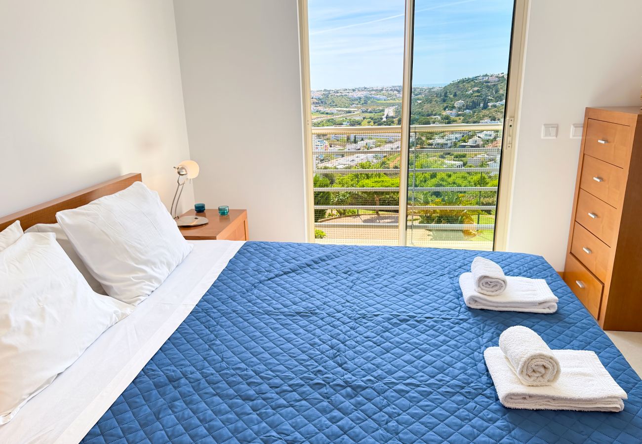 Ferienwohnung in Albufeira - Blue Sky Condo with Ocean&Pool view by Be Cherish