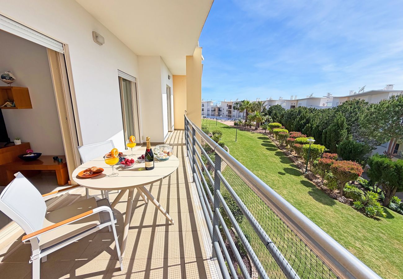 Ferienwohnung in Albufeira - Blue Sky Condo with Ocean&Pool view by Be Cherish