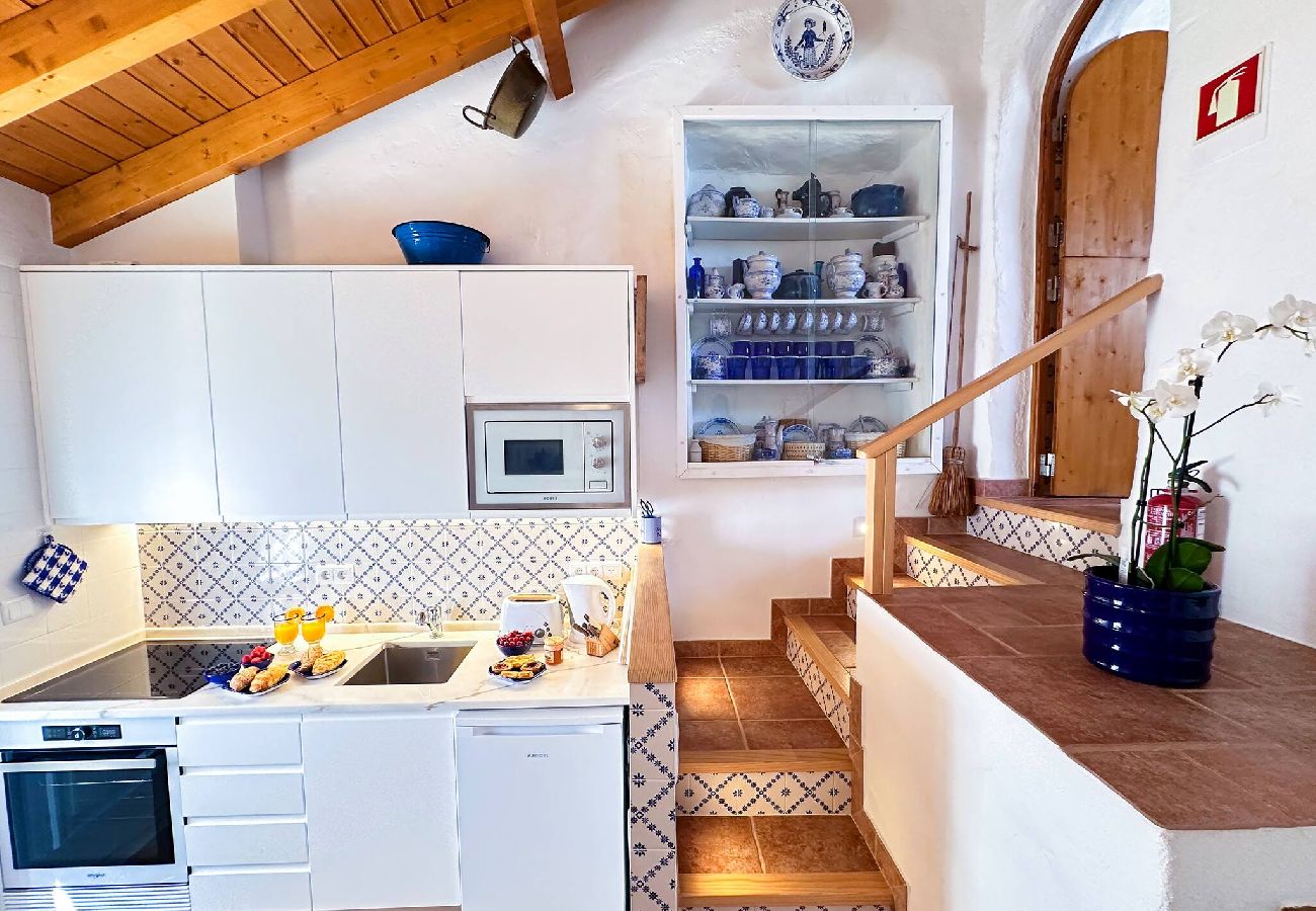 Ferienhaus in Albufeira - Charming AlgarvianOceanfront Townhouse by BeCherish