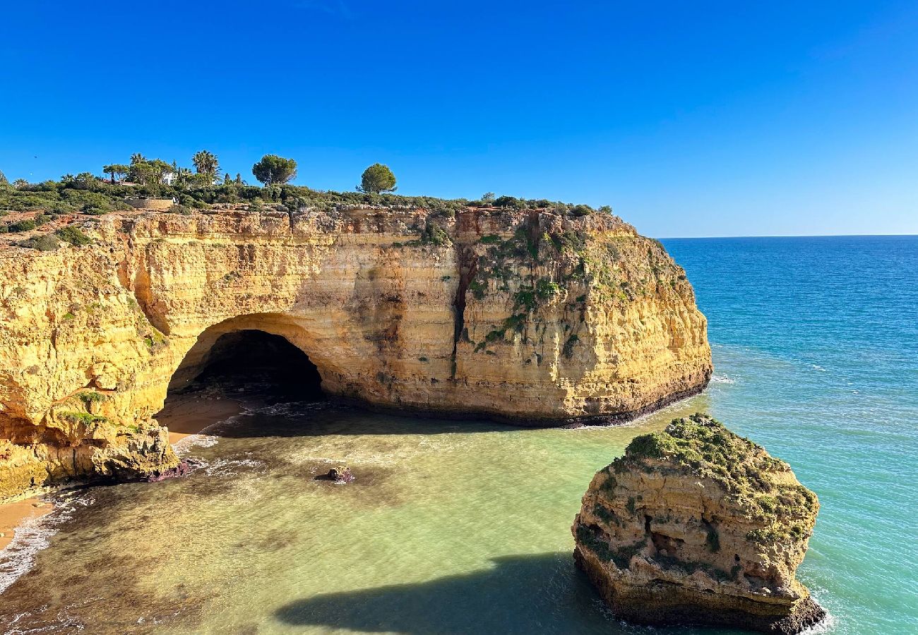 Ferienhaus in Albufeira - Charming AlgarvianOceanfront Townhouse by BeCherish