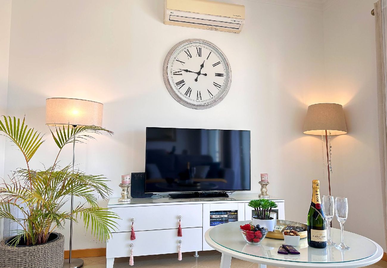 Ferienwohnung in Albufeira - Gloaming Atlantic Ocean View Condo by Be Cherish