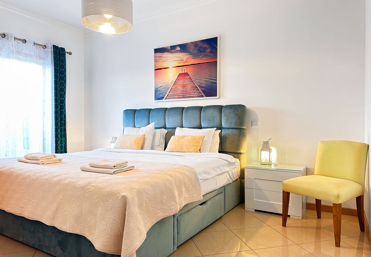 Ferienwohnung in Albufeira - Gloaming Atlantic Ocean View Condo by Be Cherish