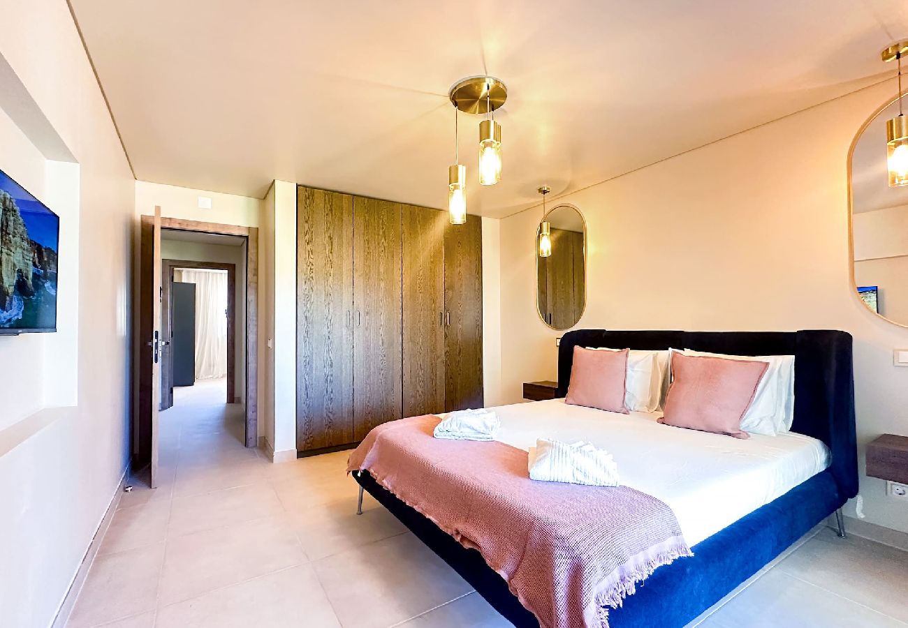 Ferienwohnung in Albufeira - Oura Modern Poolside Condo by BeCherish