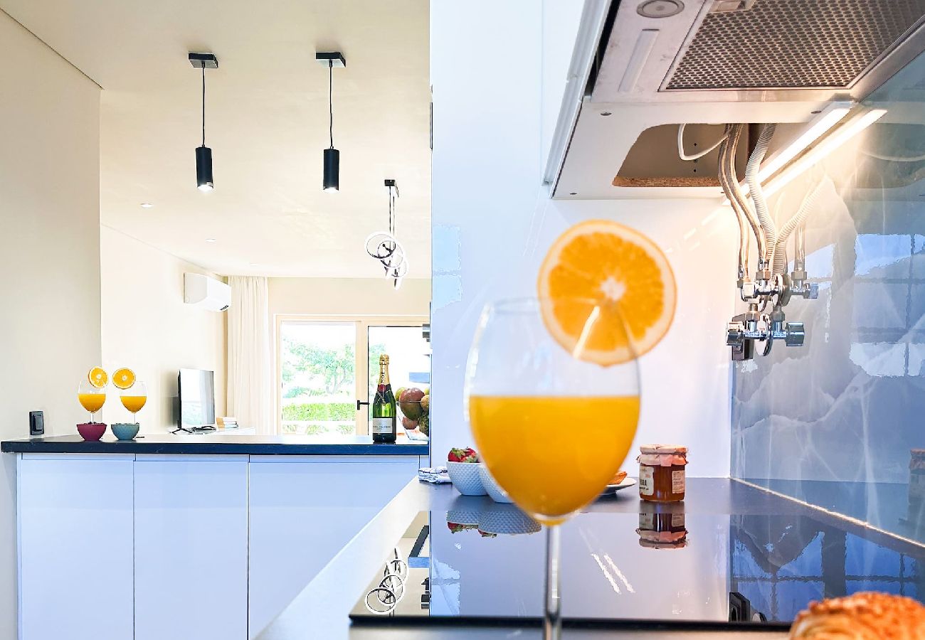 Ferienwohnung in Albufeira - Oura Modern Poolside Condo by BeCherish