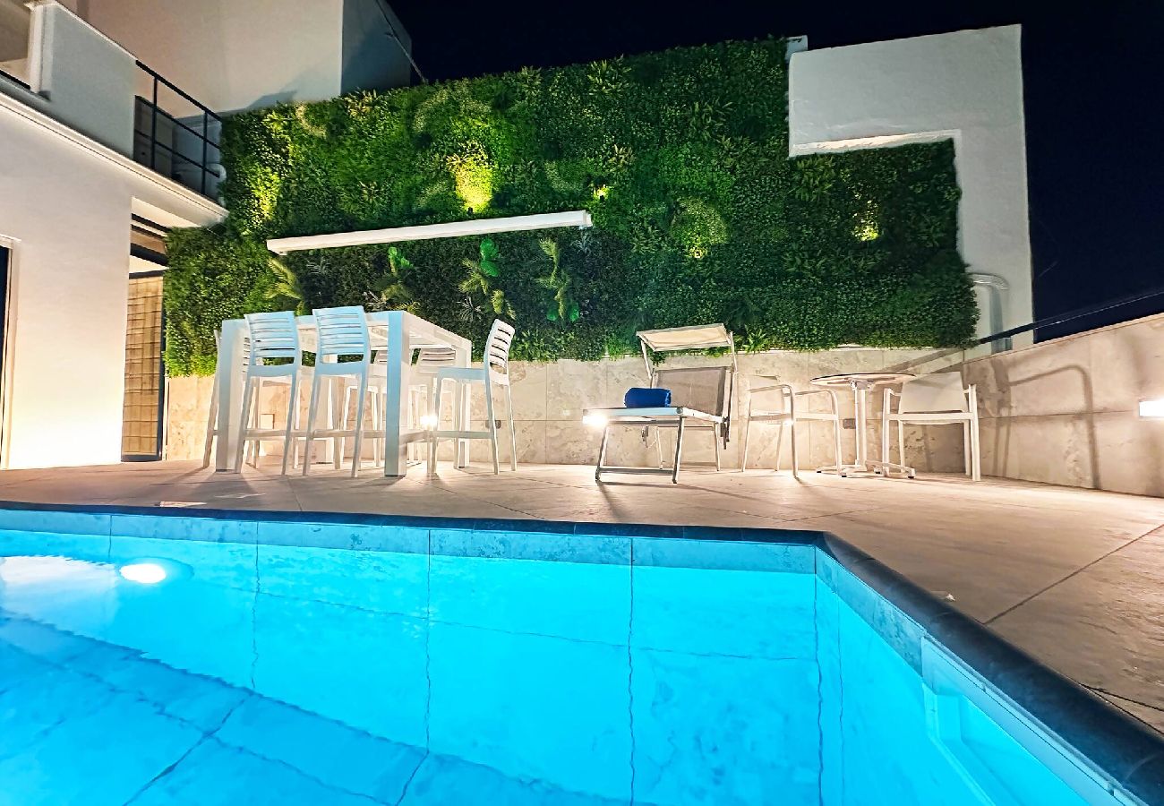 Ferienhaus in Albufeira - Luxury Beach House - Casa do Farol by BeCherish