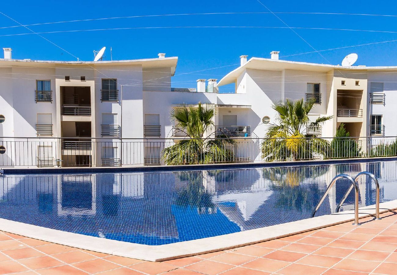 Ferienwohnung in Albufeira - Luxus T2 mit Pool & Meerblick by BeCherish
