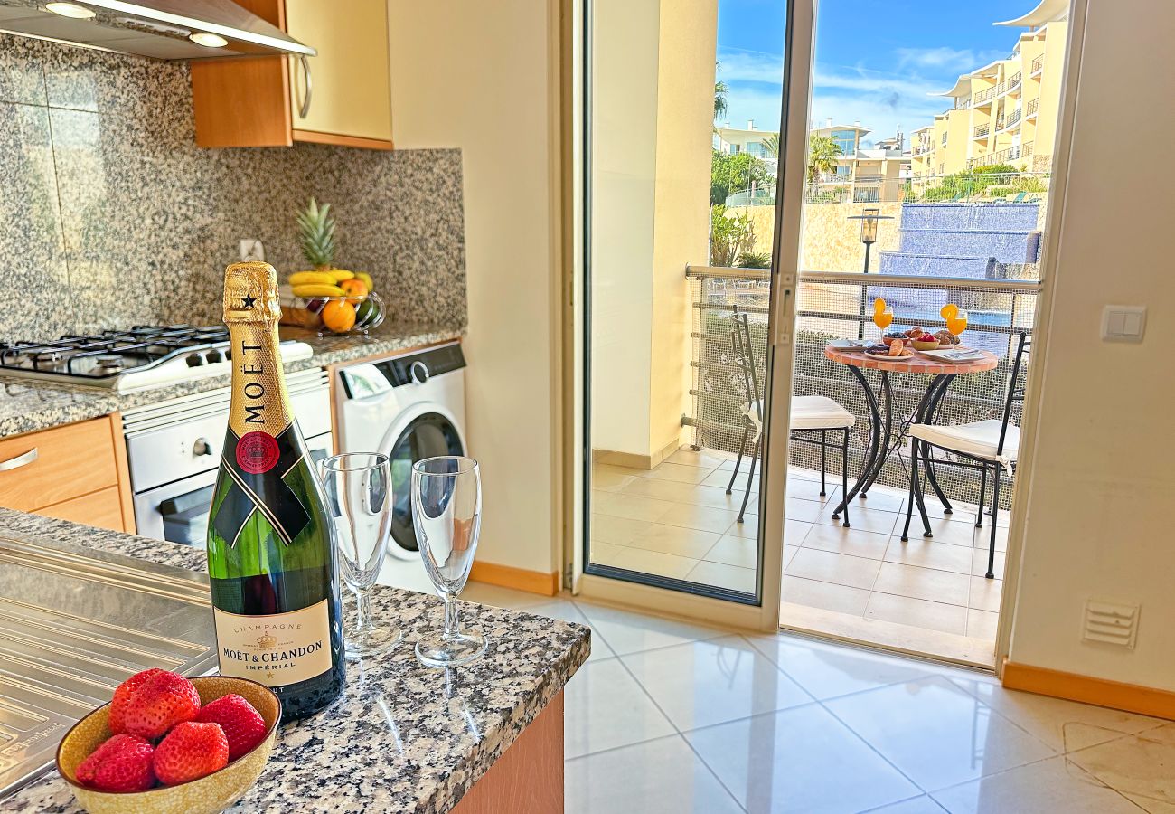 Ferienwohnung in Albufeira - Luxus T2 mit Pool & Meerblick by BeCherish