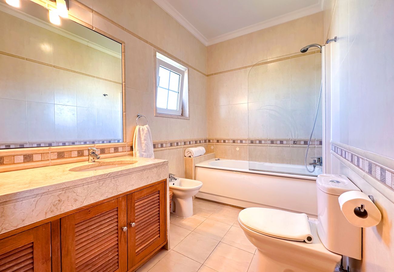 Ferienhaus in Albufeira - Casa Antonius, Sun & Pool Balaia Home by BeCherish