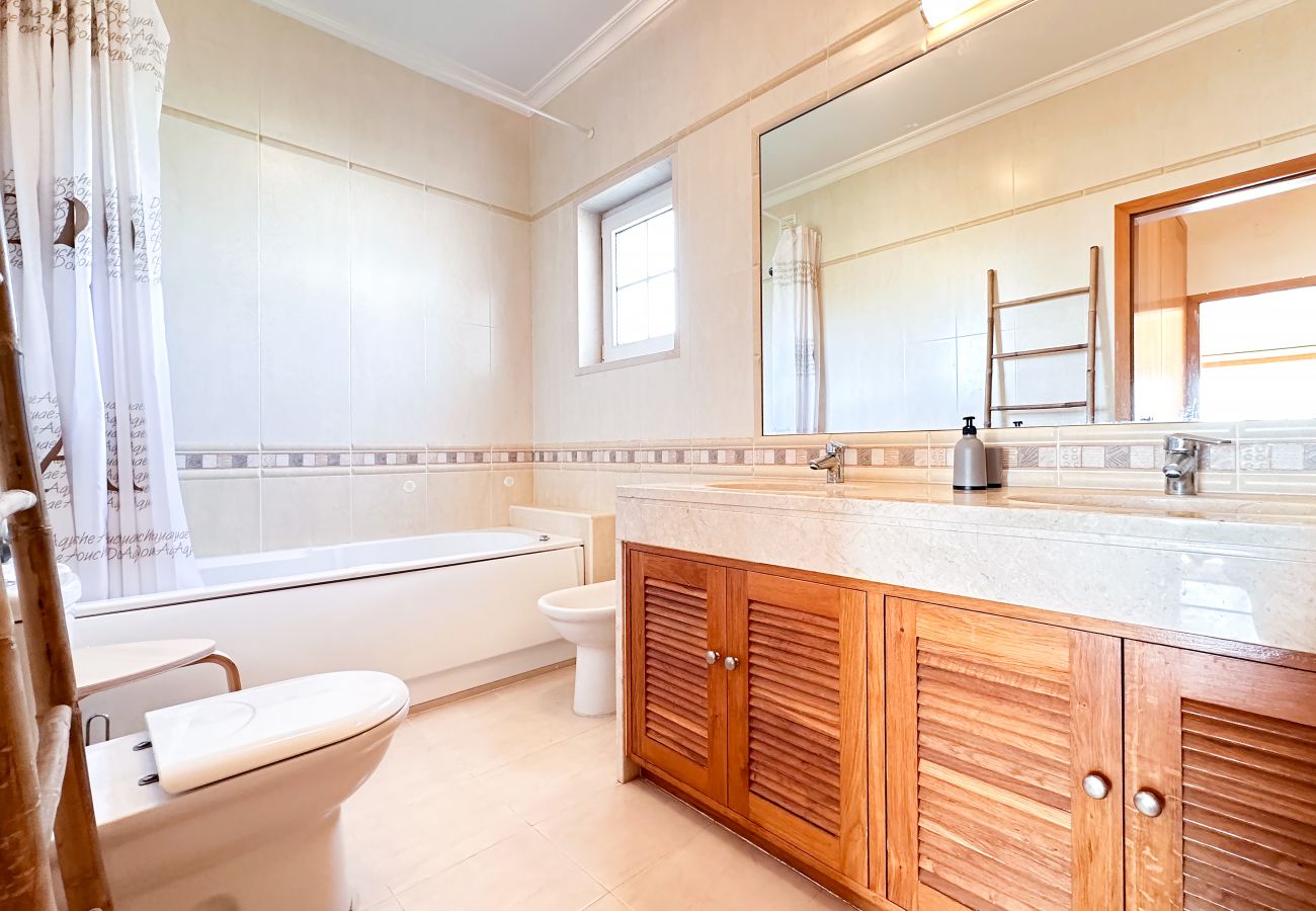 Ferienhaus in Albufeira - Balaia Magg’s House - Pool & Ocean view by BeCherish