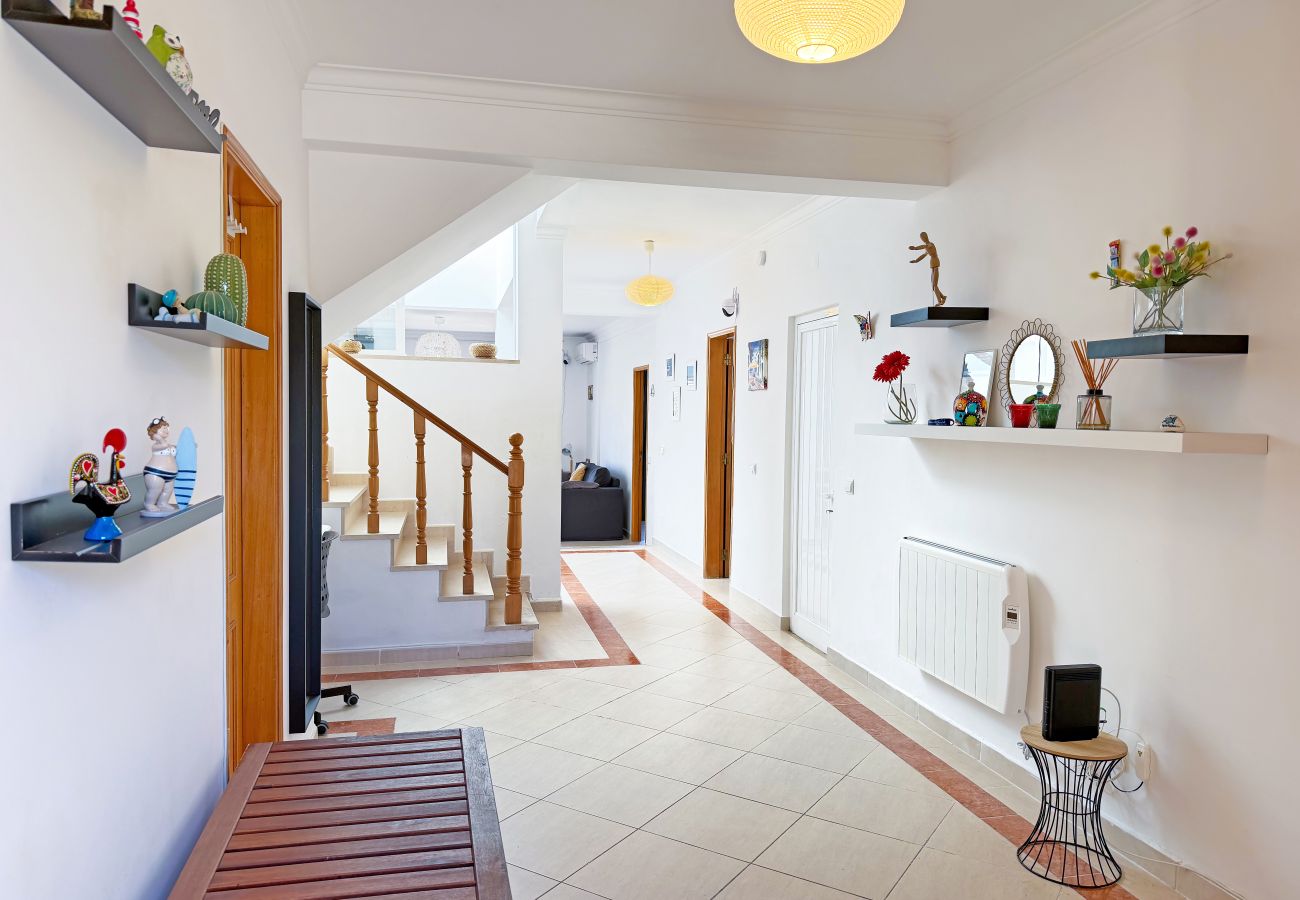 Doppelhaushälfte in Albufeira - House w/ Pool - 5min Walk to Alemães Beach by BeCherish