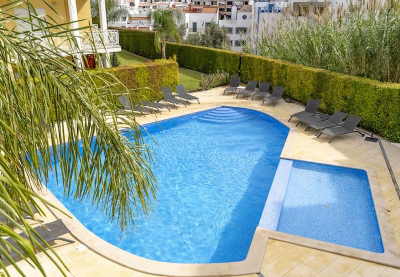 Ferienwohnung in Albufeira - Garden Hill Haven Old Town & Sea View by BeCherish 