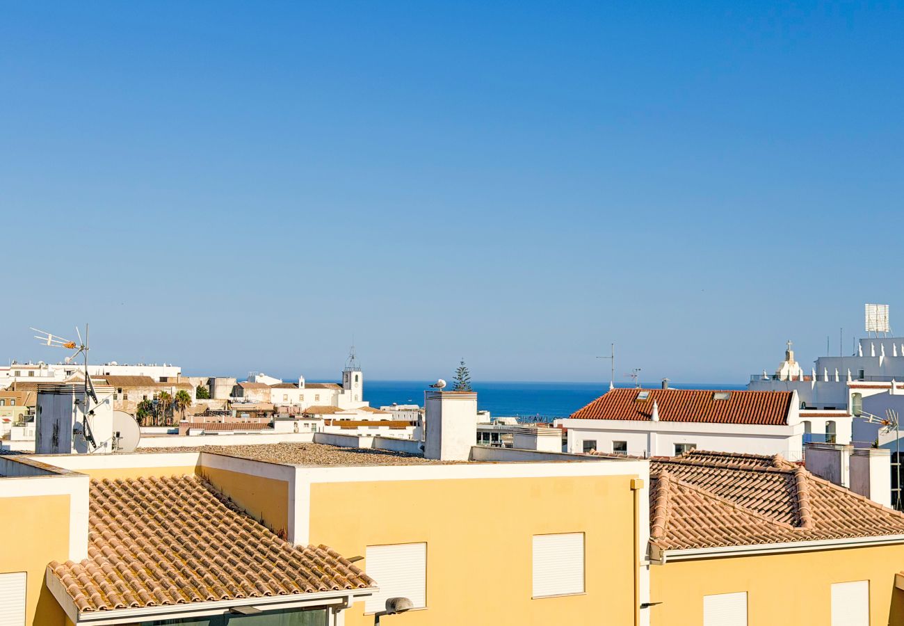 Ferienwohnung in Albufeira - Garden Hill Haven – Old Town Albufeira Retreat with Sea Views & Free Parking