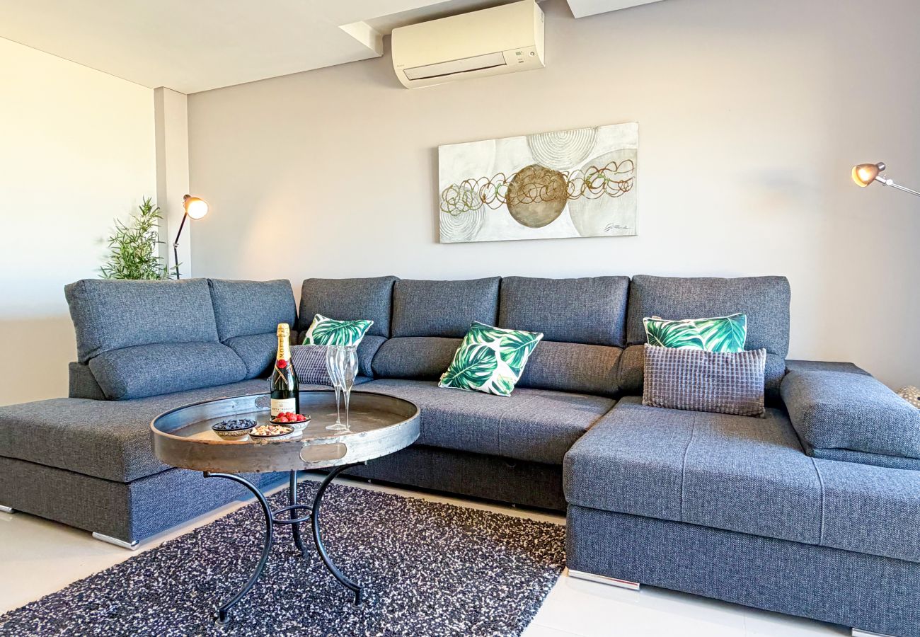 Ferienwohnung in Albufeira - Garden Hill Haven – Old Town Albufeira Retreat with Sea Views & Free Parking