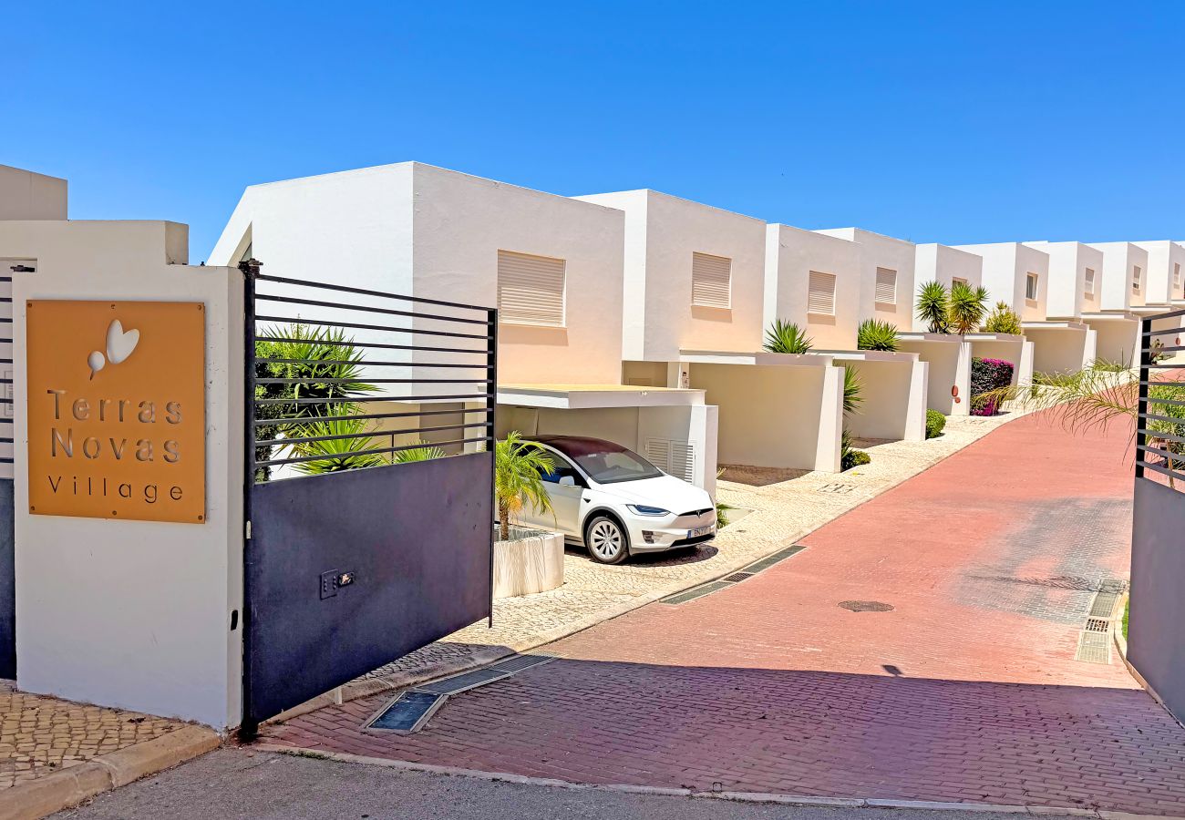 Doppelhaushälfte in Albufeira - Terras Novas Village Paradise By BeCherish