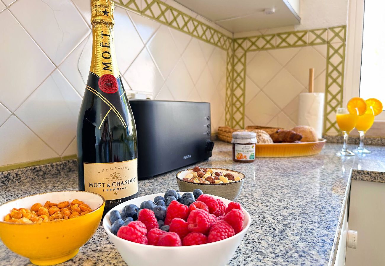 Apartamento en Albufeira - Ocean Breeze WindMill Condo by BeCherish