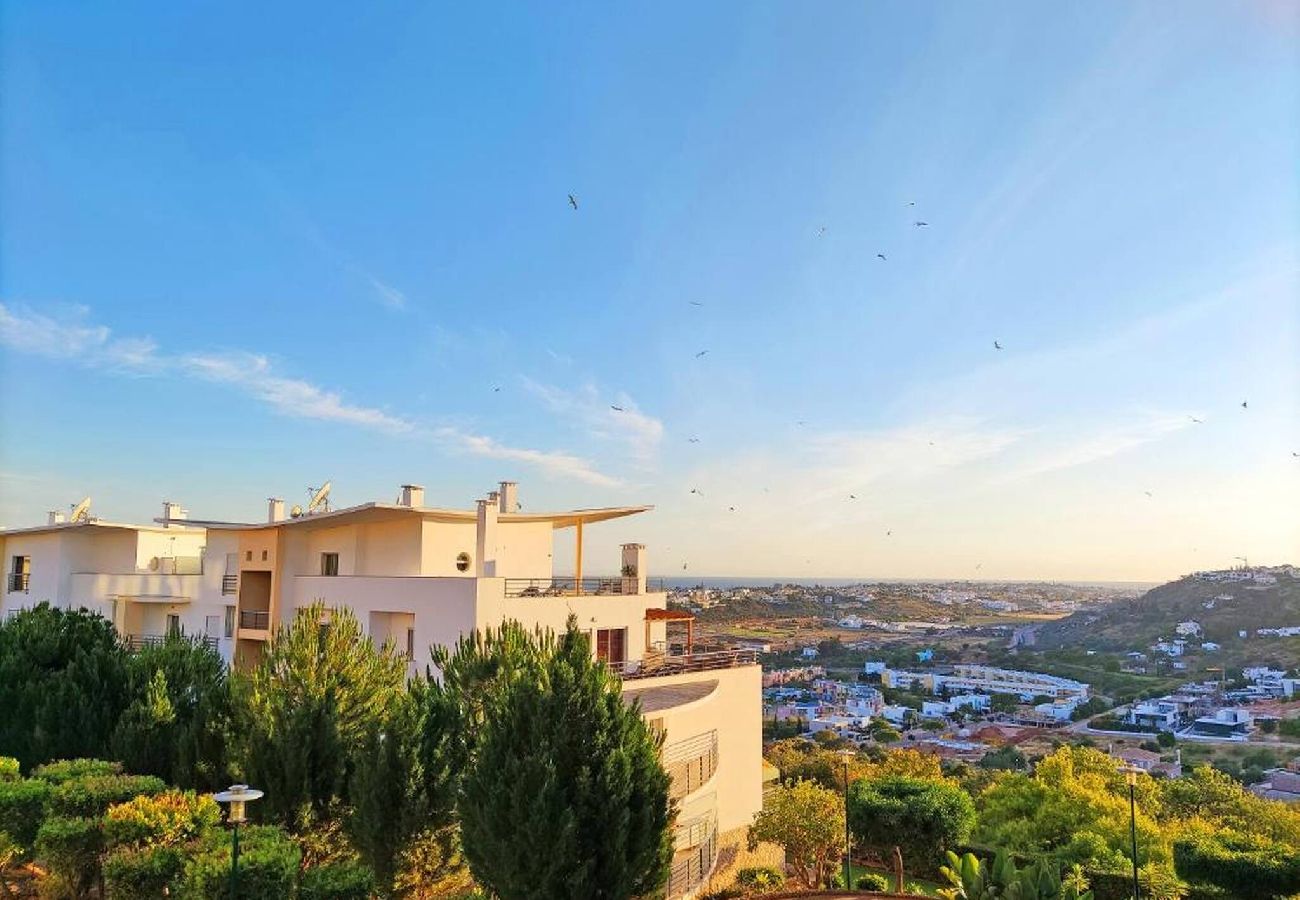 Apartamento en Albufeira - Blue Sky Condo with Ocean&Pool view by Be Cherish