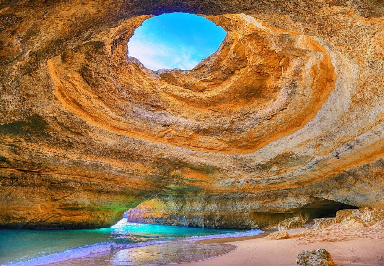 Apartamento en Albufeira - Beach Condo with Atlantic Ocean view by Be Cherish