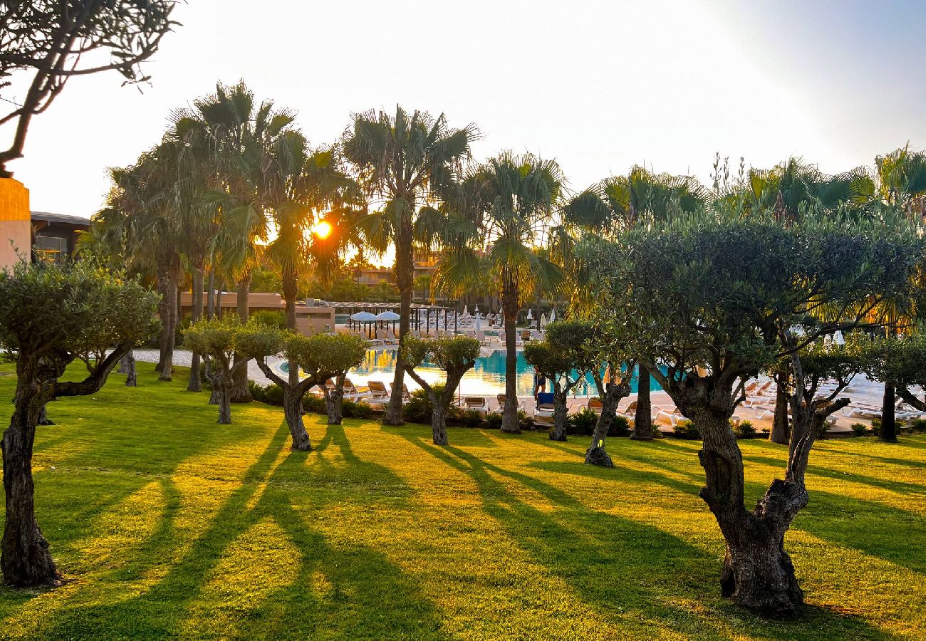 Apartamento en Albufeira - Salgados Condo - Beach, Pool & Golf by BeCherish