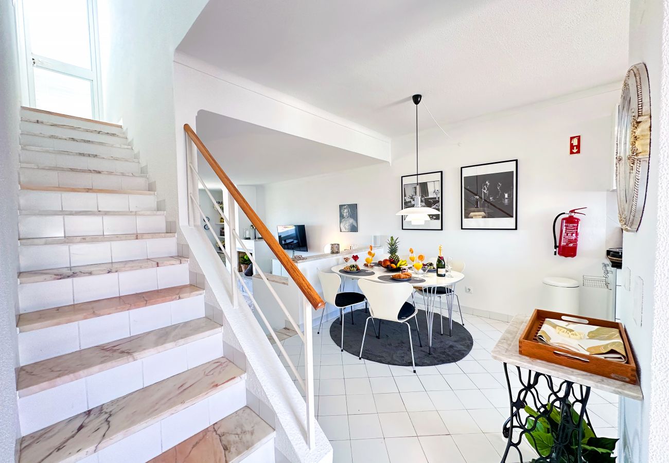 Apartamento en Albufeira - Stunning Sunrise&Sunset Rooftop Condo by BeCherish