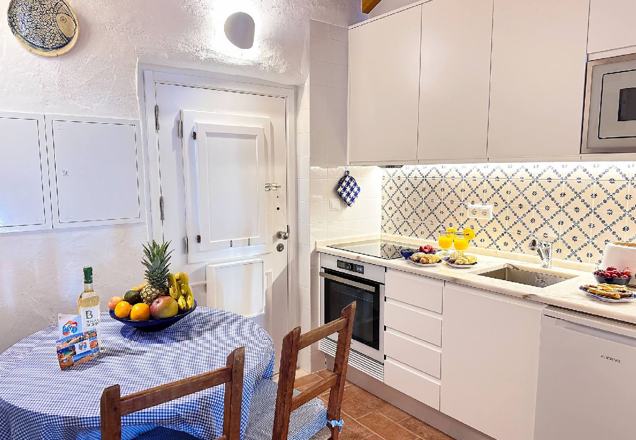 Casa en Albufeira - Charming AlgarvianOceanfront Townhouse by BeCherish