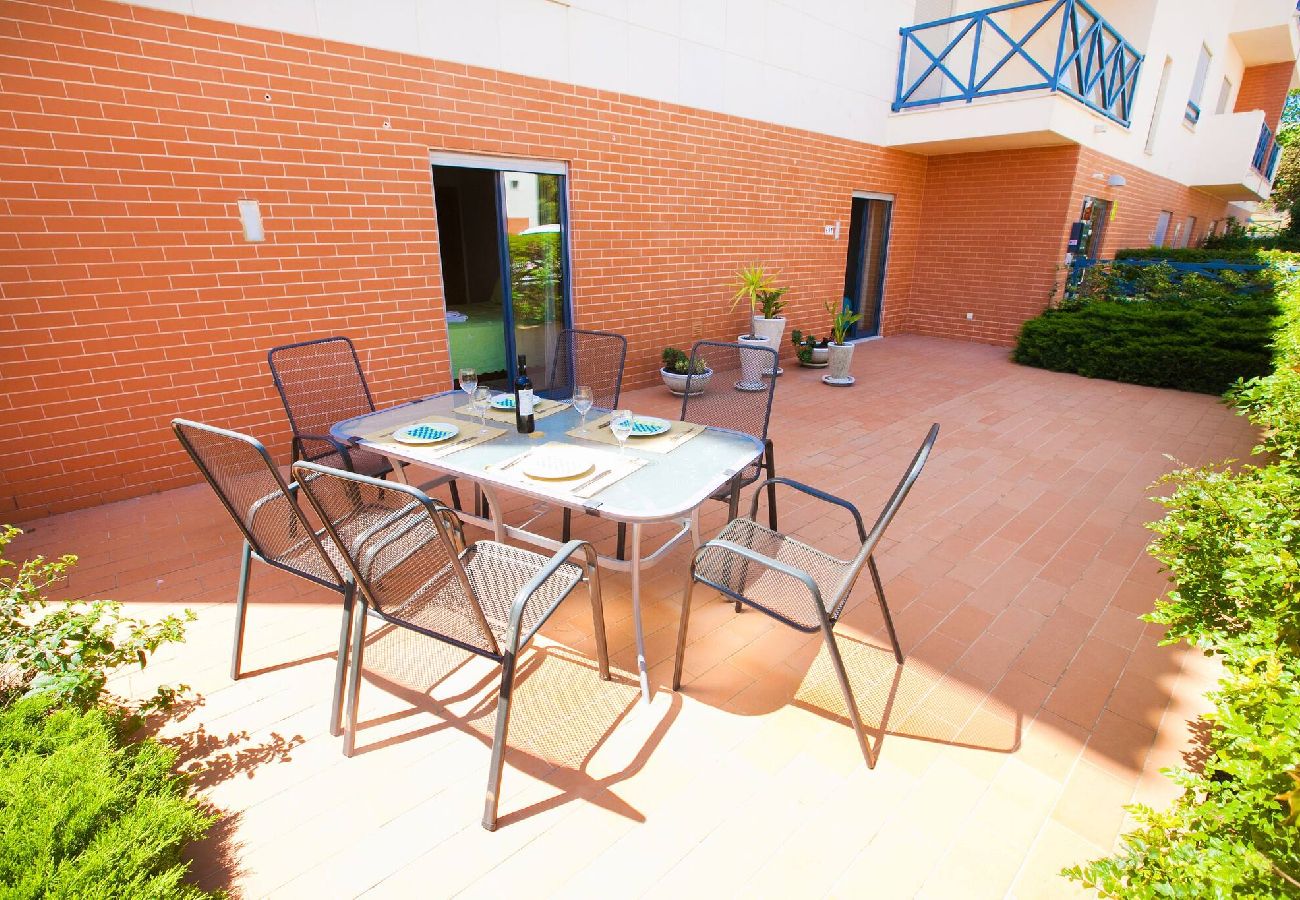 Apartamento en Albufeira - Fabulous Sunny Pool&Garden Condo by BeCherish