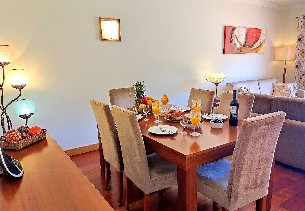 Apartamento en Albufeira - Fabulous Sunny Pool&Garden Condo by BeCherish