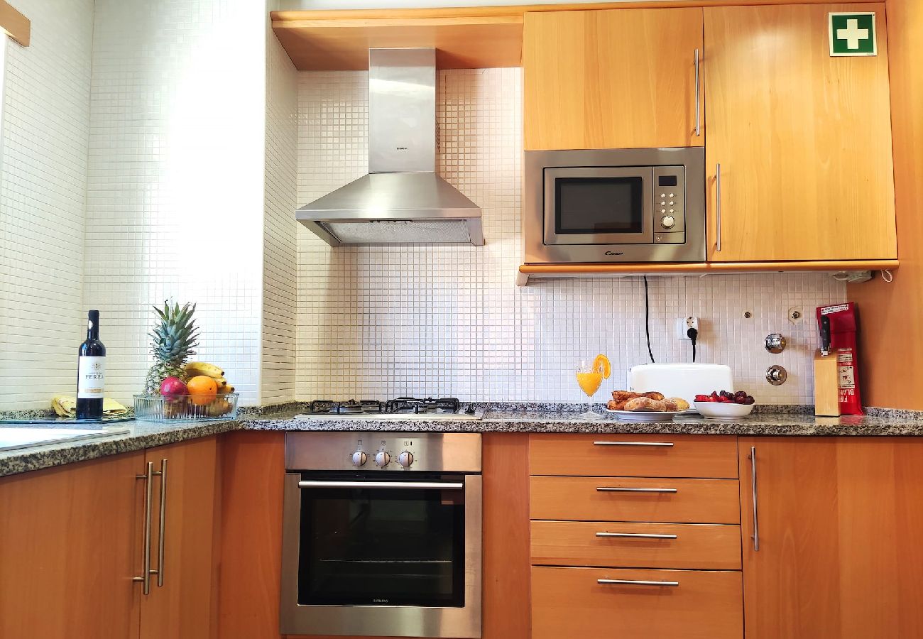 Apartamento en Albufeira - Fabulous Sunny Pool&Garden Condo by BeCherish