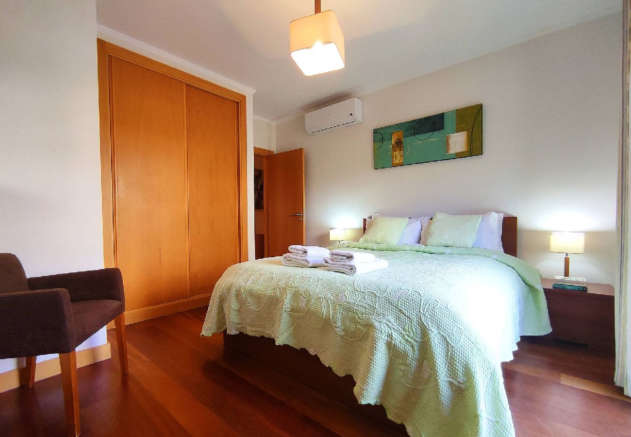 Apartamento en Albufeira - Fabulous Sunny Pool&Garden Condo by BeCherish