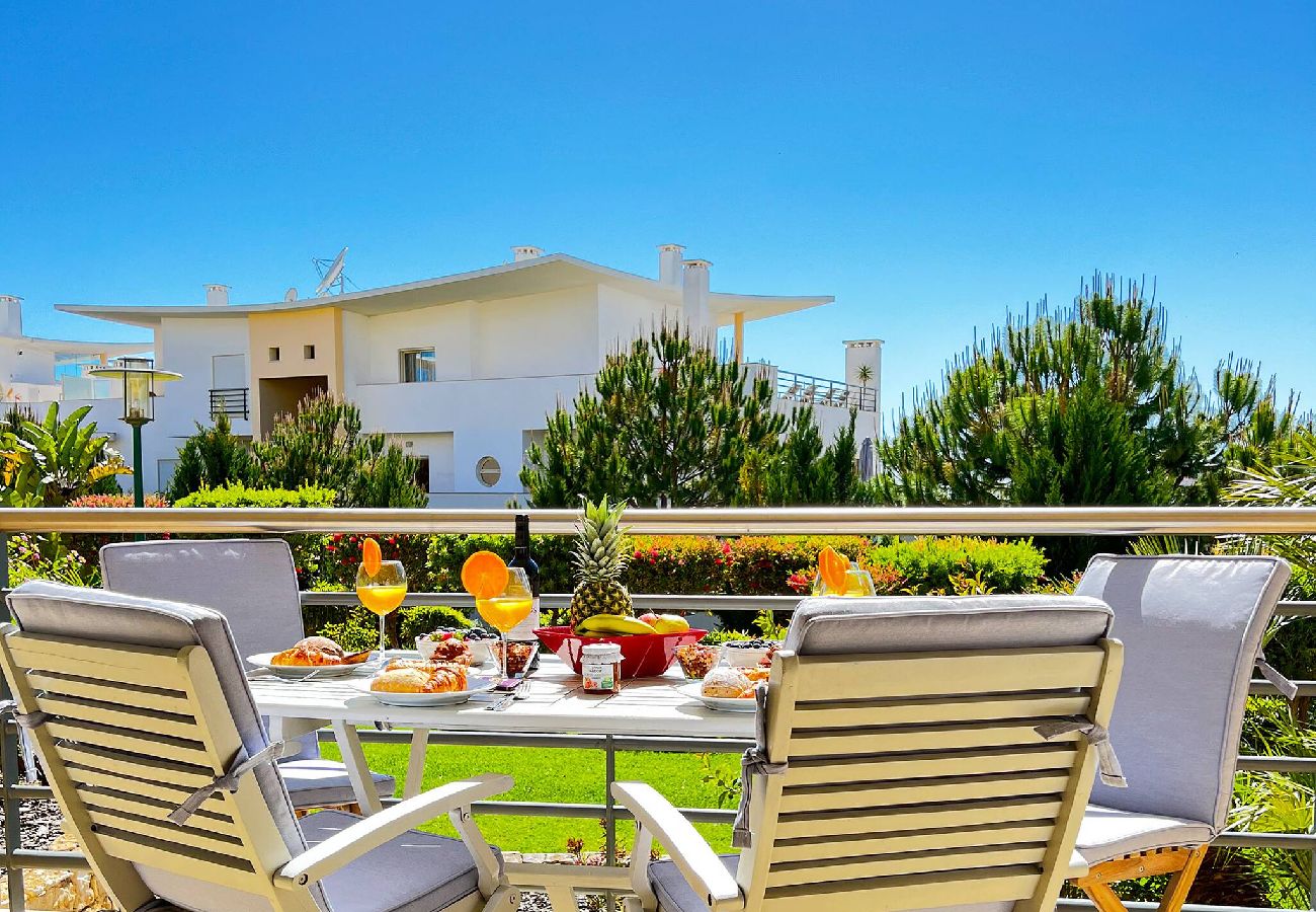 Apartamento en Albufeira - Garden View Condo by Be Cherish
