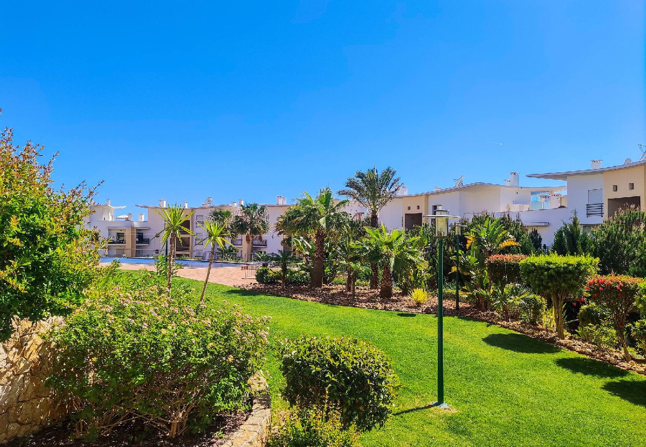 Apartamento en Albufeira - Garden View Condo by Be Cherish