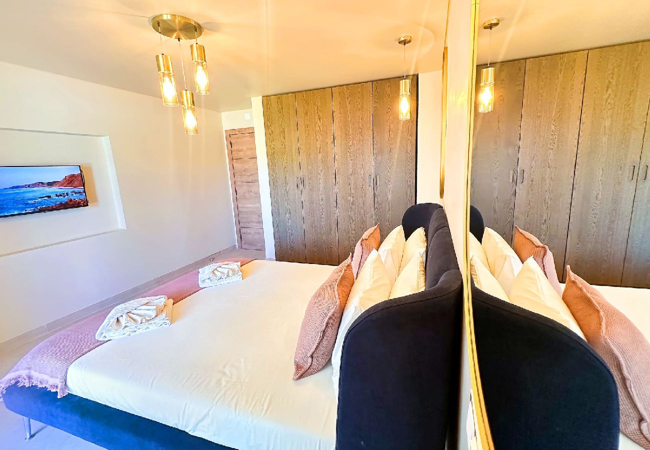 Apartamento en Albufeira - Oura Modern Poolside Condo by BeCherish