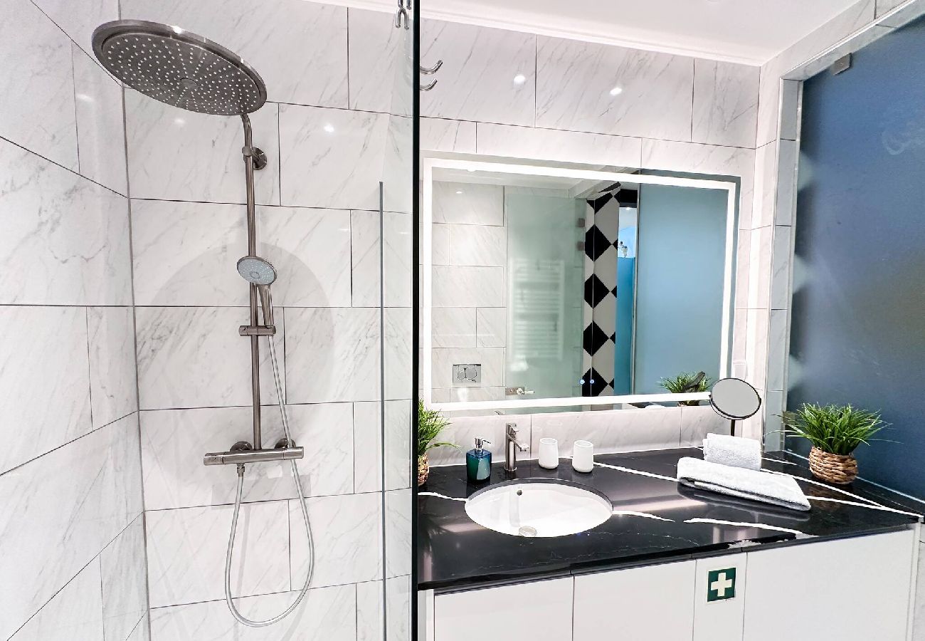 Casa en Albufeira - Luxury Beach House - Casa do Farol by BeCherish