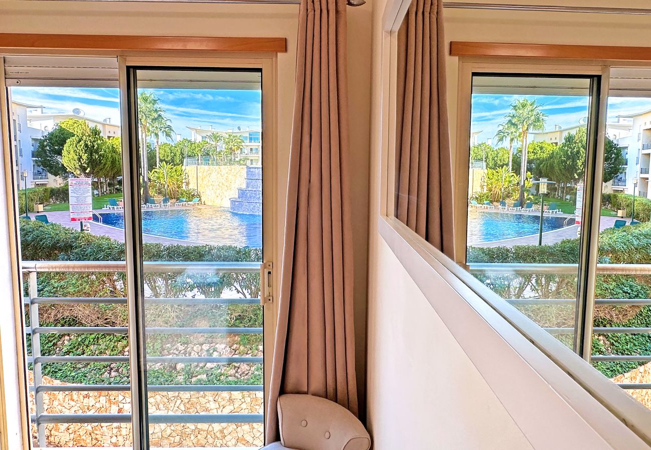 Apartamento en Albufeira - Apartamento de Lujo de 2 Dormitorios con Piscina y Vista al Mar by BeCherish