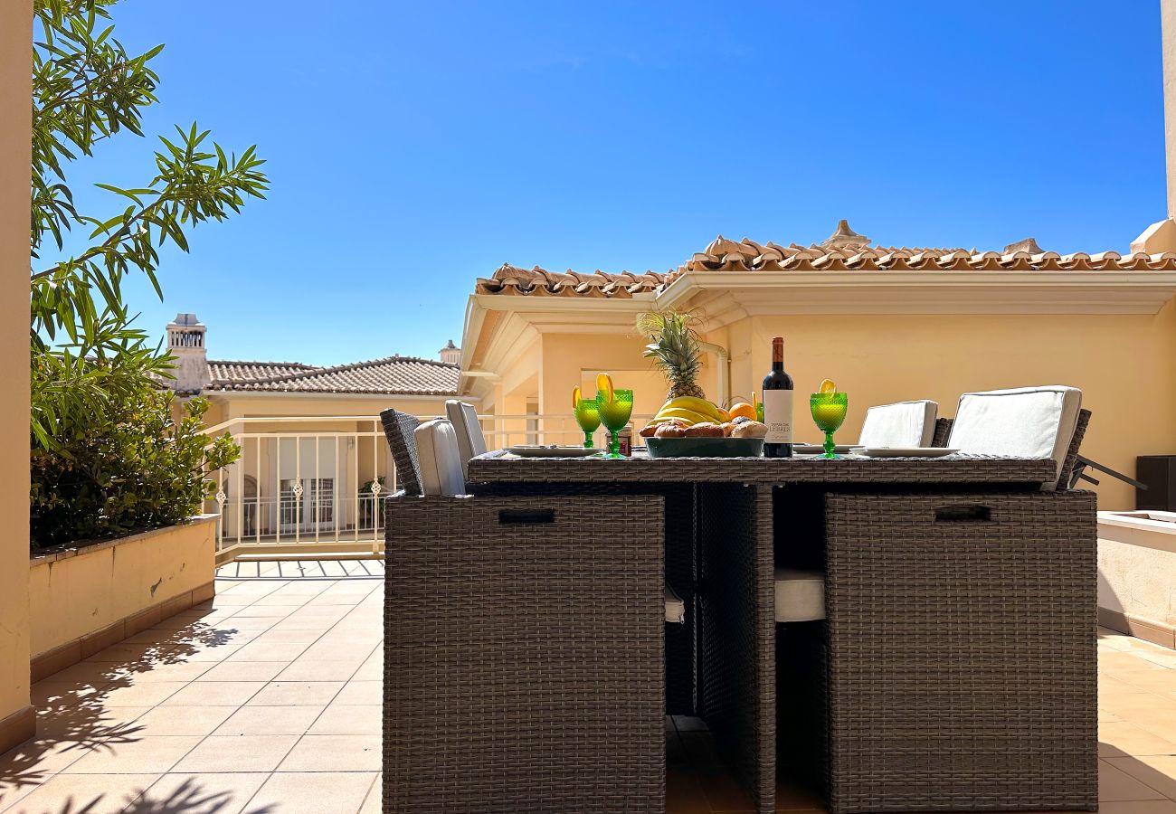 Casa en Albufeira - Casa Antonius, Sun & Pool Balaia Home by BeCherish