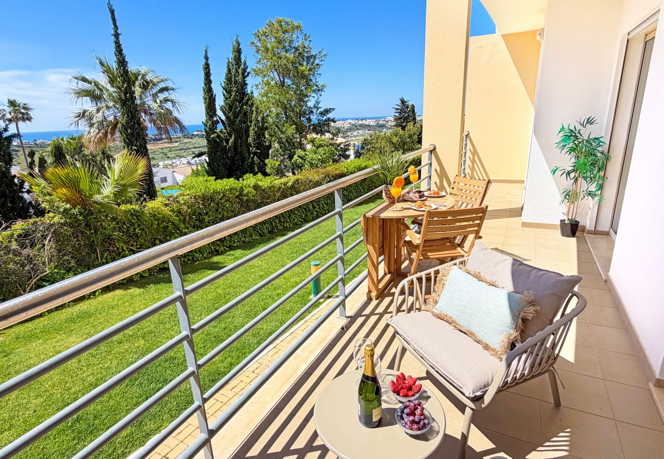 Apartamento en Albufeira - Albufeira Orada Sea View by BeCherish