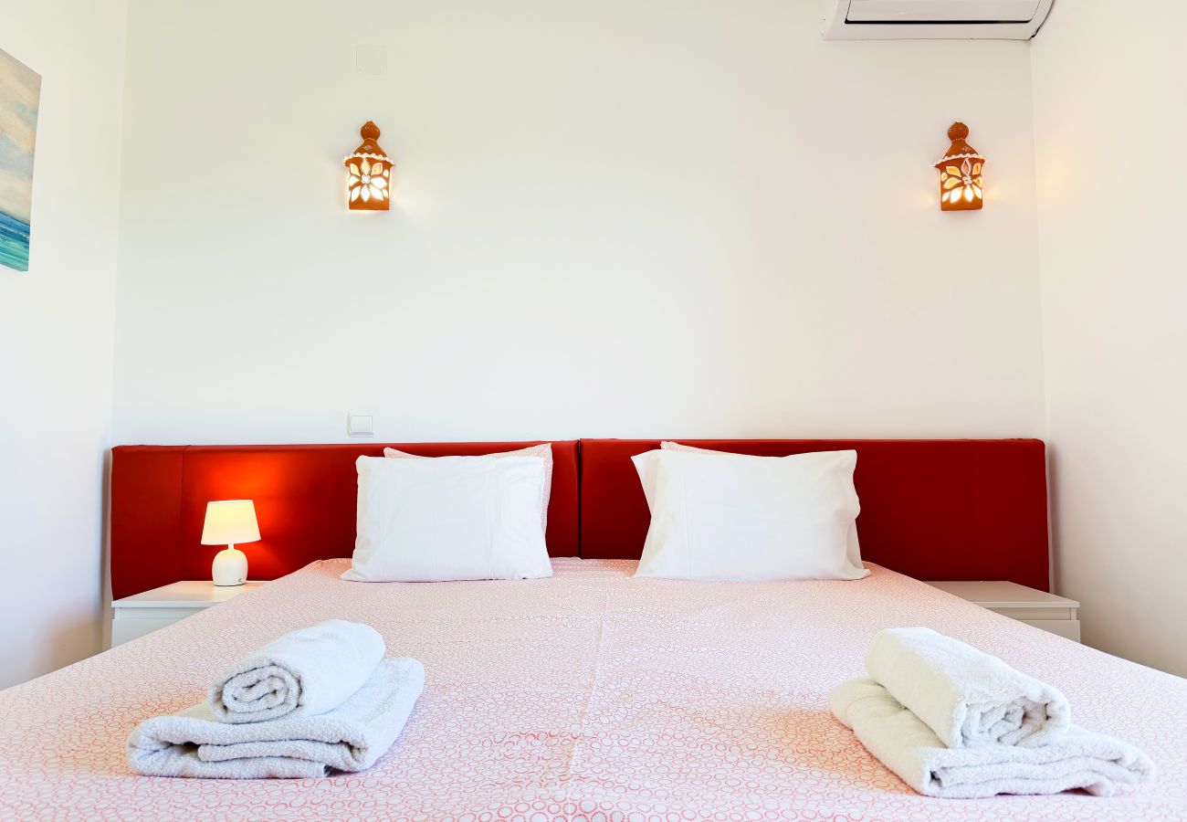 Casa adosada en Albufeira - House w/ Pool - 5min Walk to Alemães Beach by BeCherish