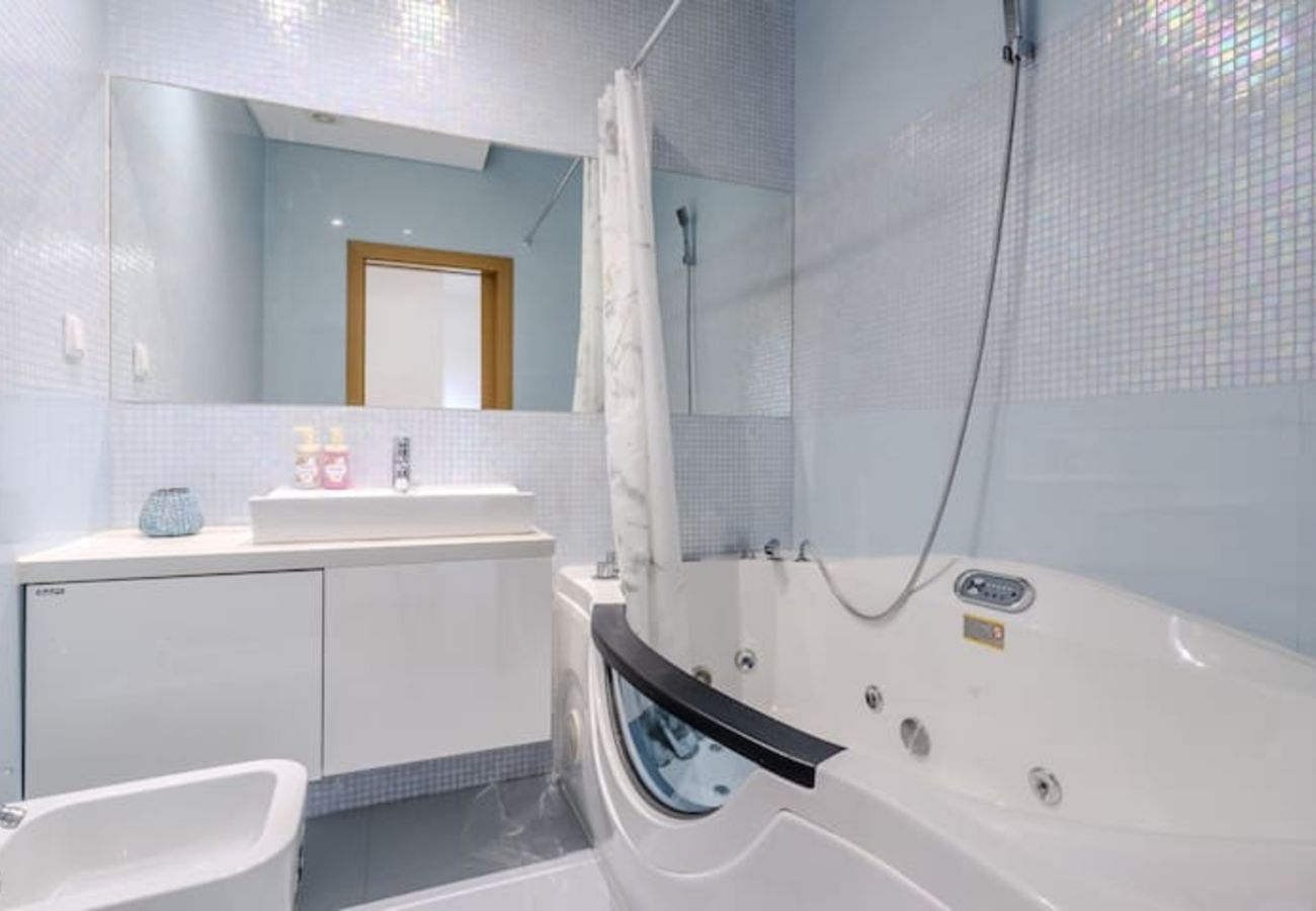 Apartamento en Albufeira - Garden Hill Haven Old Town & Sea View by BeCherish 