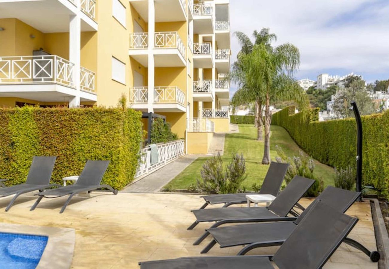 Apartamento en Albufeira - Garden Hill Haven Old Town & Sea View by BeCherish 