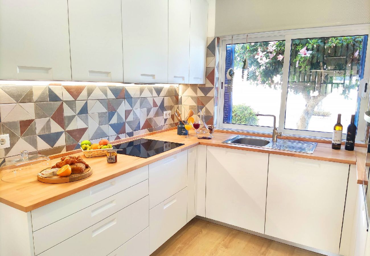 Appartement à Albufeira - Charming Algarve Townhouse w/Terraces, Pool &View