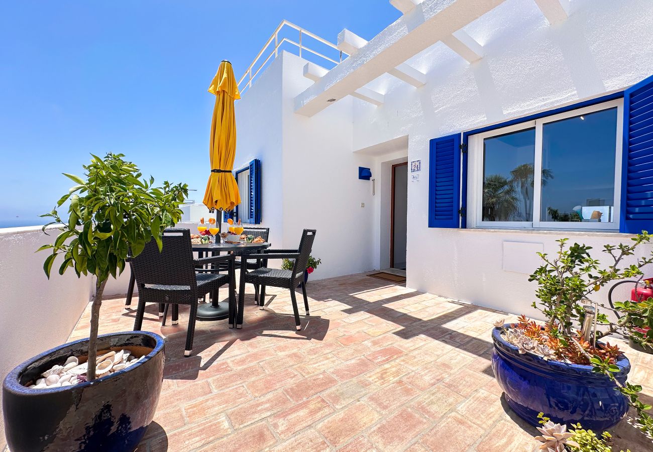 Appartement à Albufeira - Stunning Sunrise&Sunset Rooftop Condo by BeCherish