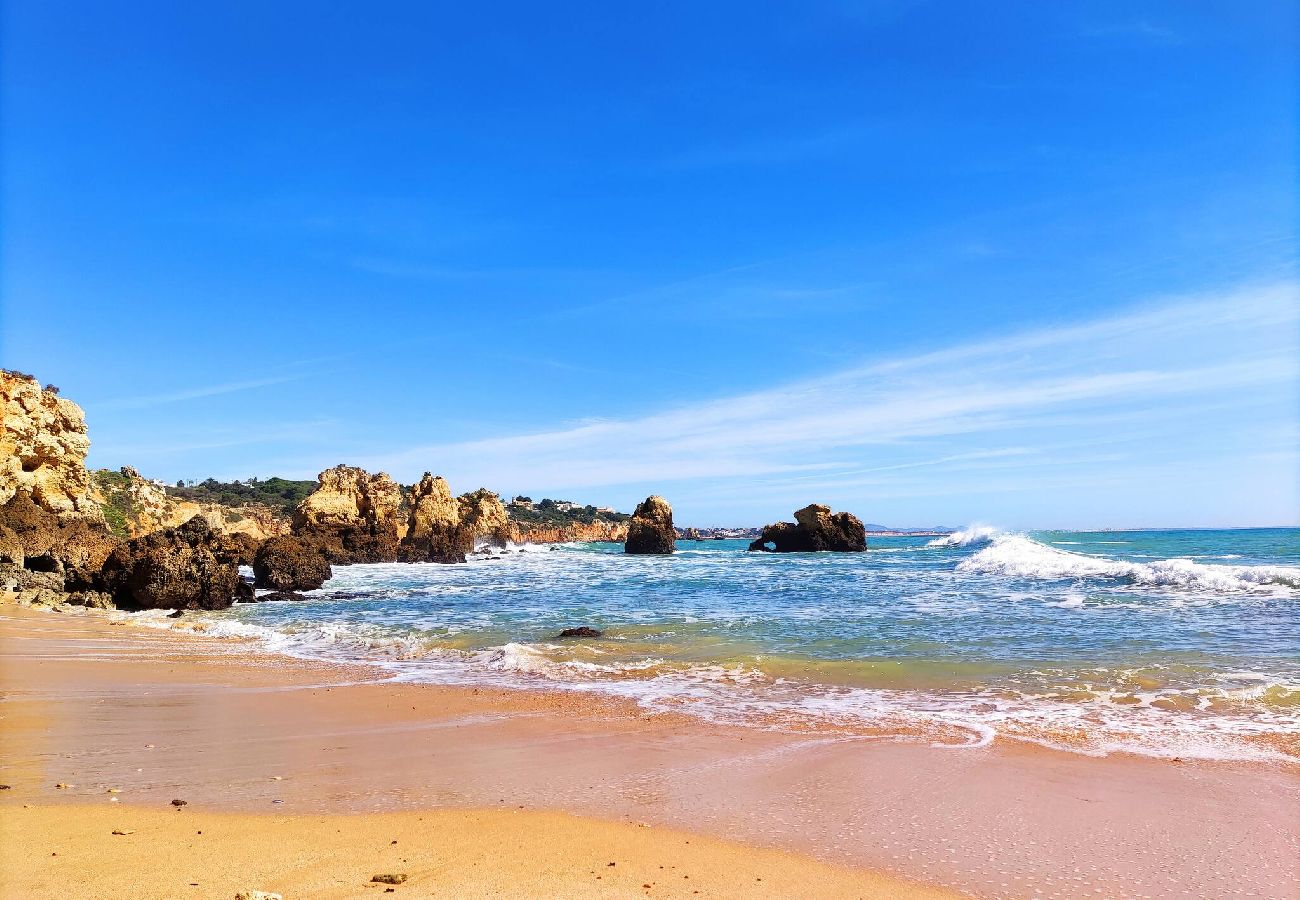 Appartement à Albufeira - Modern Ocean View - Bright Condo by Be Cherish