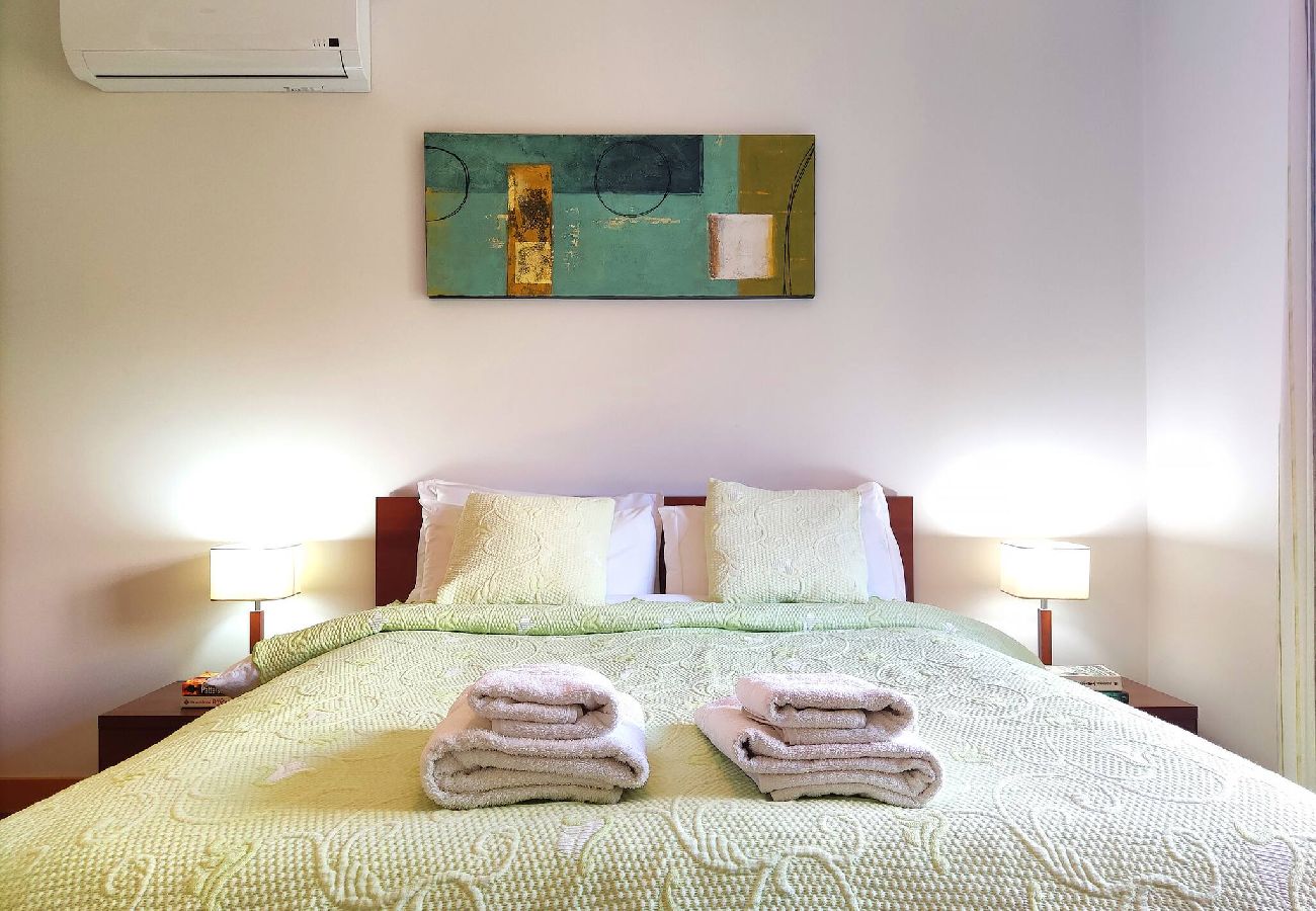 Appartement à Albufeira - Fabulous Sunny Pool&Garden Condo by BeCherish