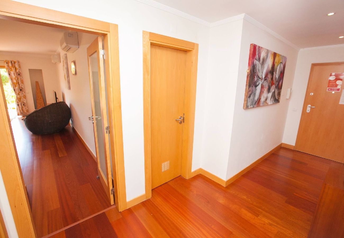 Appartement à Albufeira - Fabulous Sunny Pool&Garden Condo by BeCherish