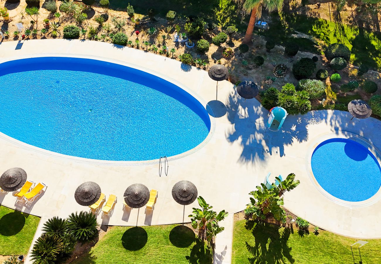 Appartement à Albufeira - Fabulous Sunny Pool&Garden Condo by BeCherish