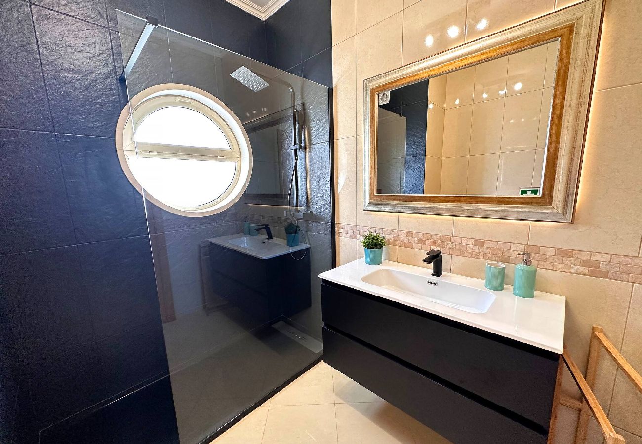 Appartement à Albufeira - Splendor Condo with Ocean&Pool View by Be Cherish