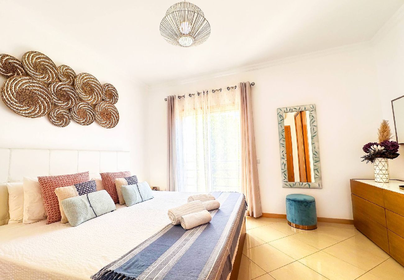 Appartement à Albufeira - Splendor Condo with Ocean&Pool View by Be Cherish