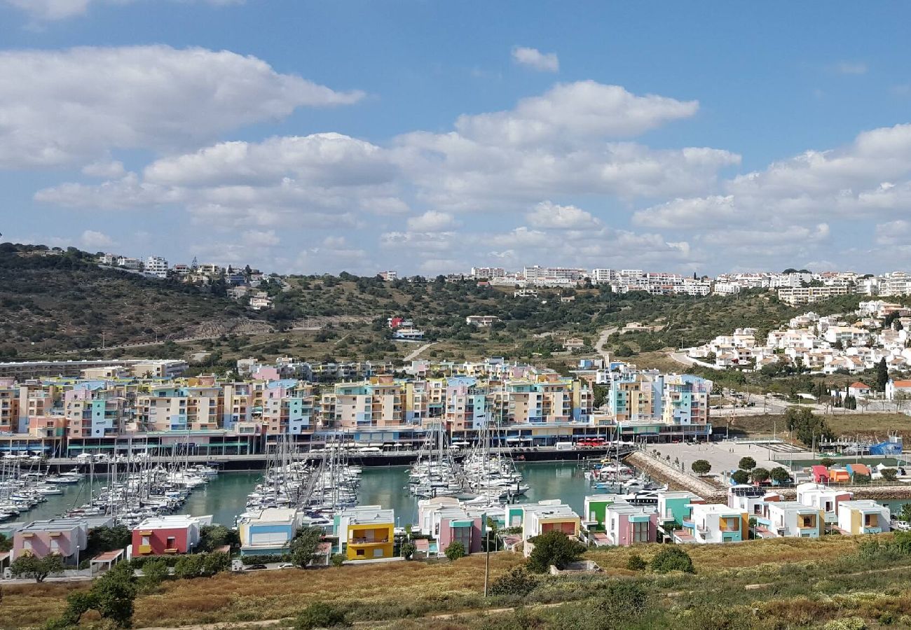 Appartement à Albufeira - T2 de Luxe avec Piscine & Vue sur Mer by BeCherish