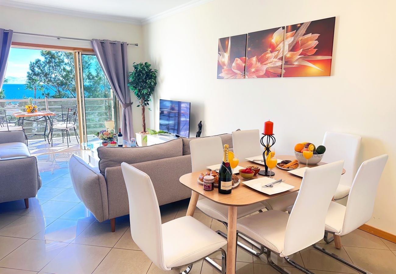 Appartement à Albufeira - T2 de Luxe avec Piscine & Vue sur Mer by BeCherish