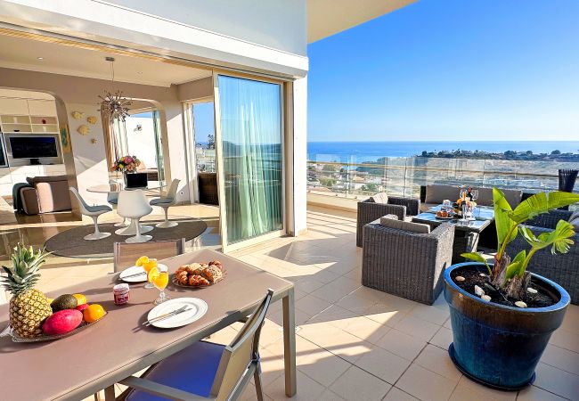 Appartement à Albufeira - Serenity Ocean View Penthouse by BeCherish