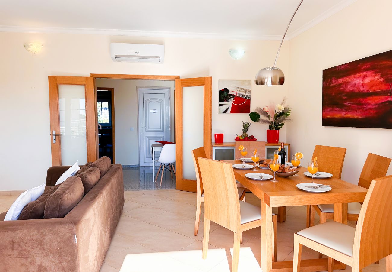 Maison à Albufeira - Balaia Poolside House with Sea View by BeCherish